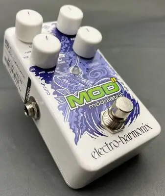 Electro-Harmonix - MOD 11 Modulation Pedal 2